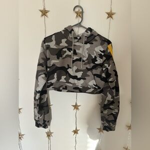H&M Camo cropped hoodie (s)